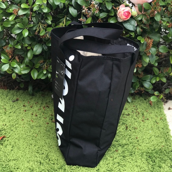 NWT Nike Gym Tote Bag JUSt Do It Black Women’s - Picture 6 of 7